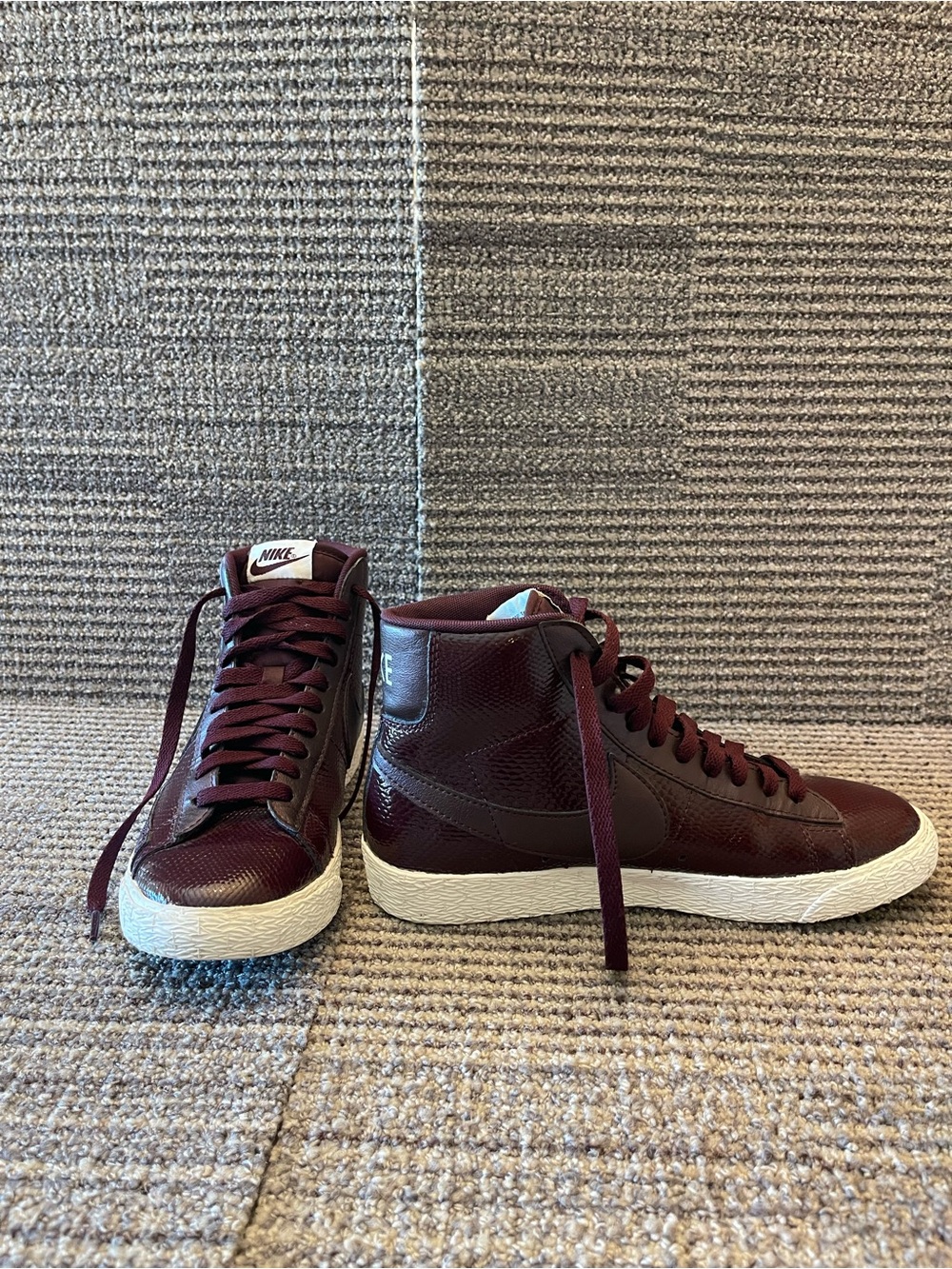 Nike Blazer Mid Premium Deep Burgundy Snakeskin Sneakers Women’s 7